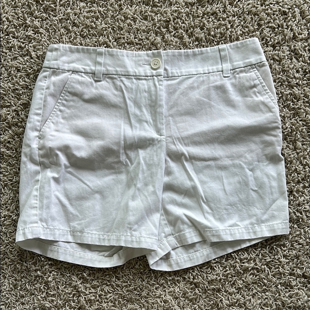 LOFT Women’s Size 4 White Six-Inch Jean Shorts